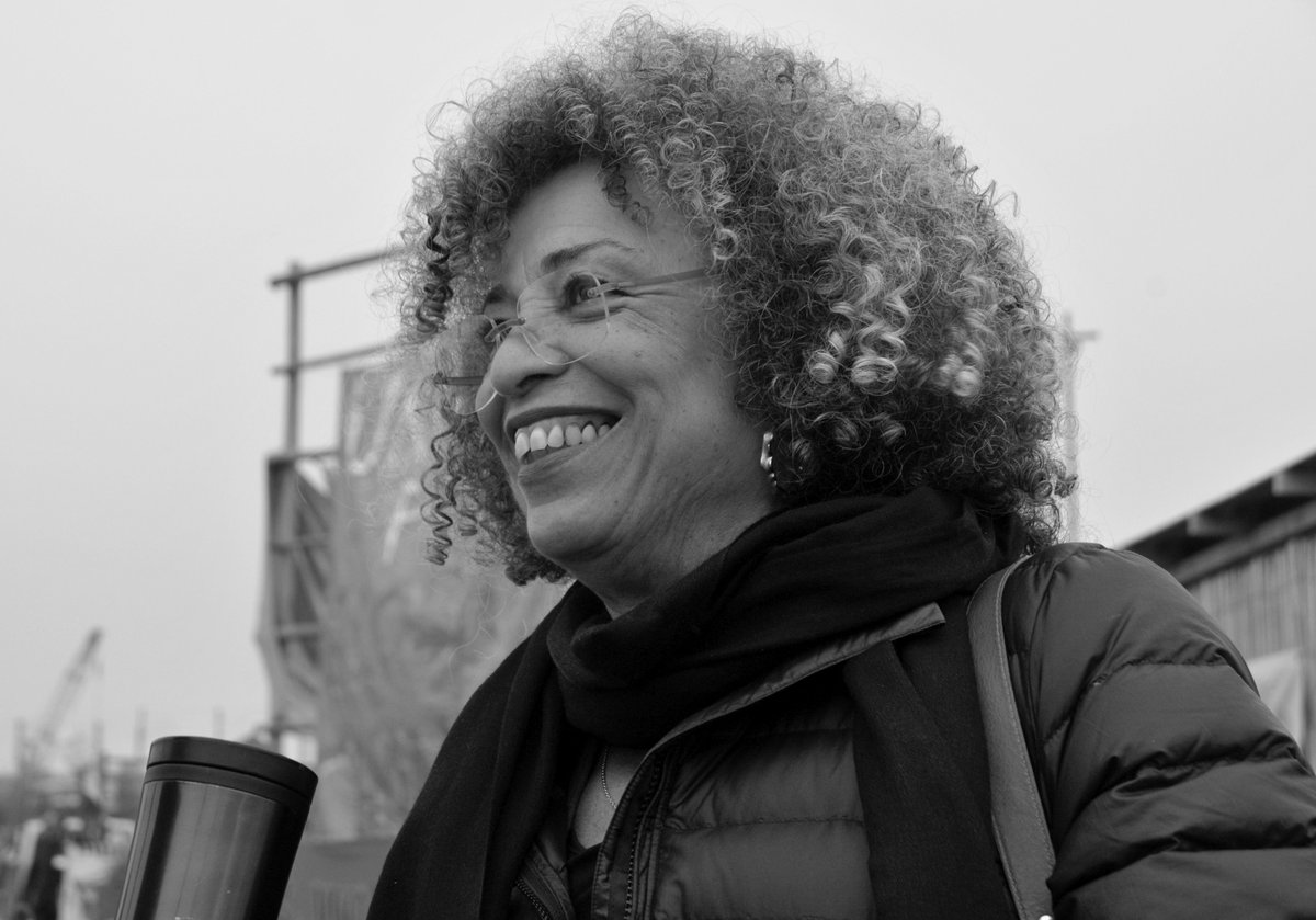 etheconstiftung's tweet photo. Angela Davis wird 80! Wir gratulieren der ethecon Blue Planet Preisträgerin!
https://t.co/61JJS9iNQz https://t.co/bPzEwAvlaM