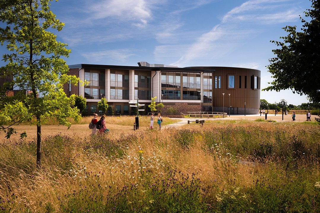 Absolutely stunning! 🤩

That's how we describe The Piazza building at the University of York. 🏰✨

📸: @uniofyork

#UniOfYork #UoY #UniversityOfYork #Campus #York #UK #StudyinYork #BeautifulCampus