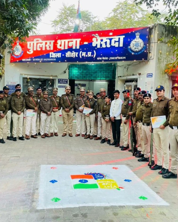 abhinav_gosec's tweet photo. Happy Republic Day. Great Celebration with Honerable Justice and SDOP Shri Deepak Kapoor sir, TI Shri Jagdish Singh Siddhu sir, Sub Inspector Pooja Singh Rajput Mam and Bhairunda Police Team.
@MPPoliceDeptt @DGP_MP @mpcyberpolice @dcpbhopal_hq @SpSehore @ipsmp133 @VSrivastav82 https://t.co/nmZP11oRz7