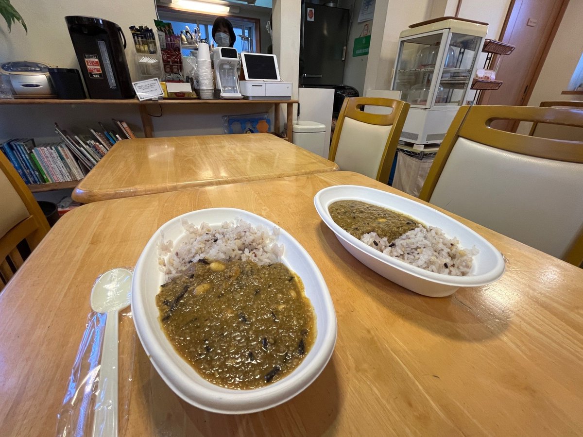 IZFruC87NFtWDvr's tweet photo. 生活に困っている市民に、無料のオリジナルカレー「いちカレ」を食べてもらう市川市の事業が、26日から始まりました。初日は行徳キリスト教会内にあるhttps://t.co/9F0EUyeQKKが会場。25人の方が利用し、「おいしい」とカレーを頰張っていたといいます。
#いちカレ #市川市 #市川 #GCAFE #カレー https://t.co/KSixfah2Jm