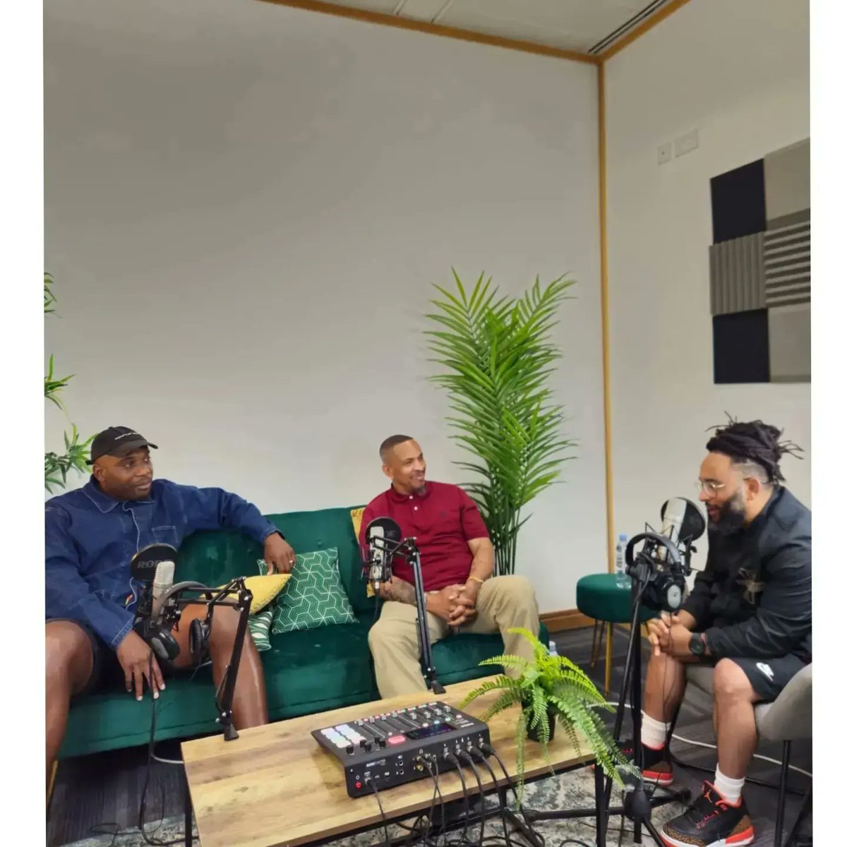 cmurraylive's tweet photo. 04.02.24: LOADING 

We got my dear friend and beloved brother @BCWLindsay for the first episode of Season 3. 

During this episode we have great dialogue with the @PowerTheFightUK founder whilst having a few good laughs. 

Must watch! 

Race | Culture | Therapy https://t.co/GjFwaVArCr