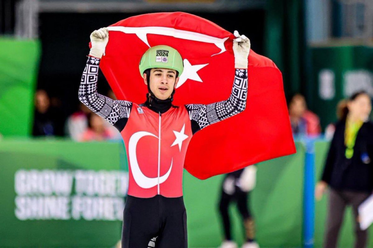 Incredible achievement for Türkiye at the Winter Youth Olympics! 🇹🇷🏅 Muhammed Bozdağ's historic silver medal in short track speed skating makes us proud. A remarkable moment for Turkish sports! 👏 #WinterYouthOlympics