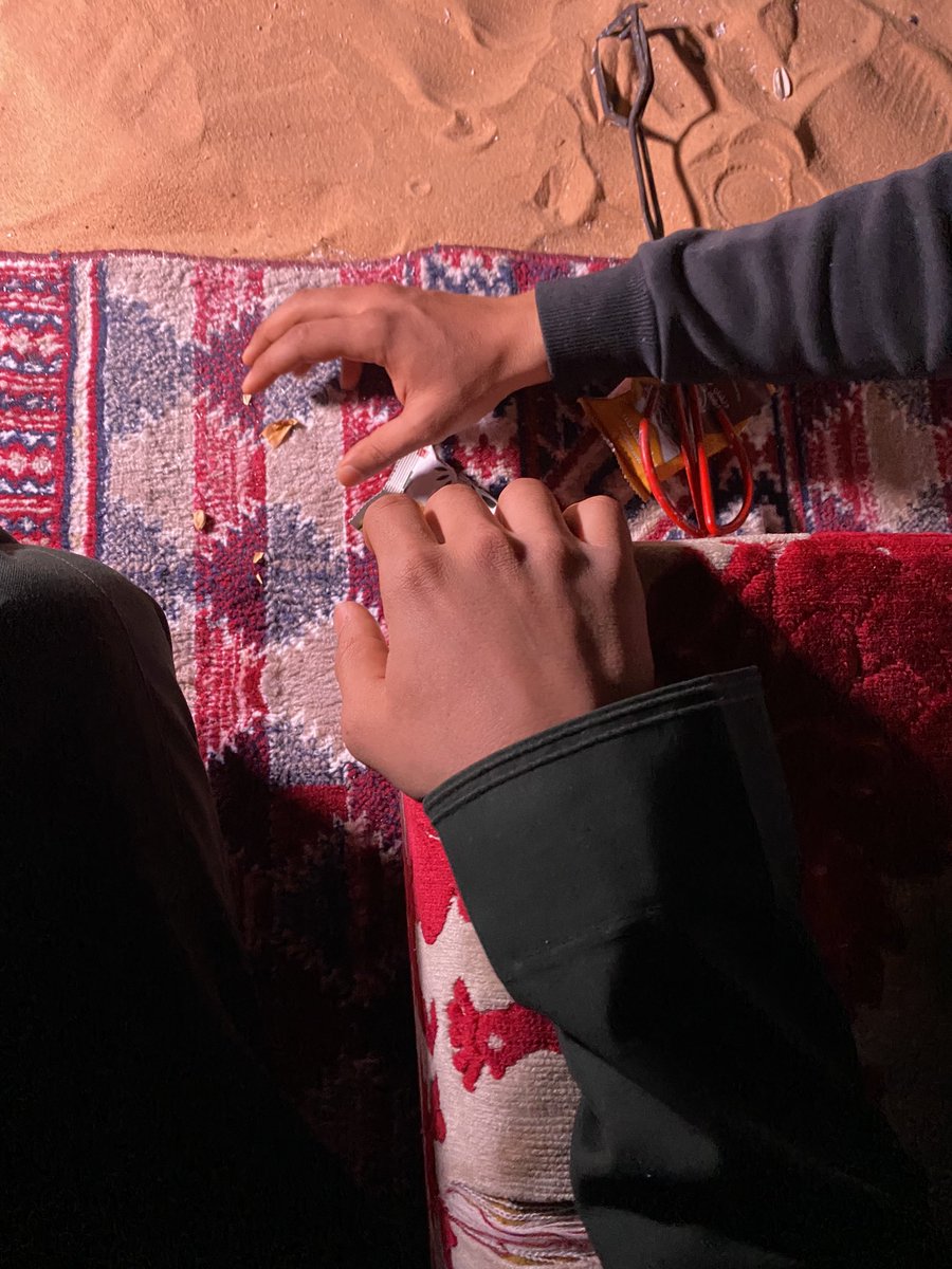 Yz16O's tweet photo. في كُل مرة تشعُر بعدم وجُود مخرج، يصنع الله لك مخرجاً يُنسيك ماشعرت بِه، لذلك لا تقلق واطمئِن💗. https://t.co/MVDY4RMovC