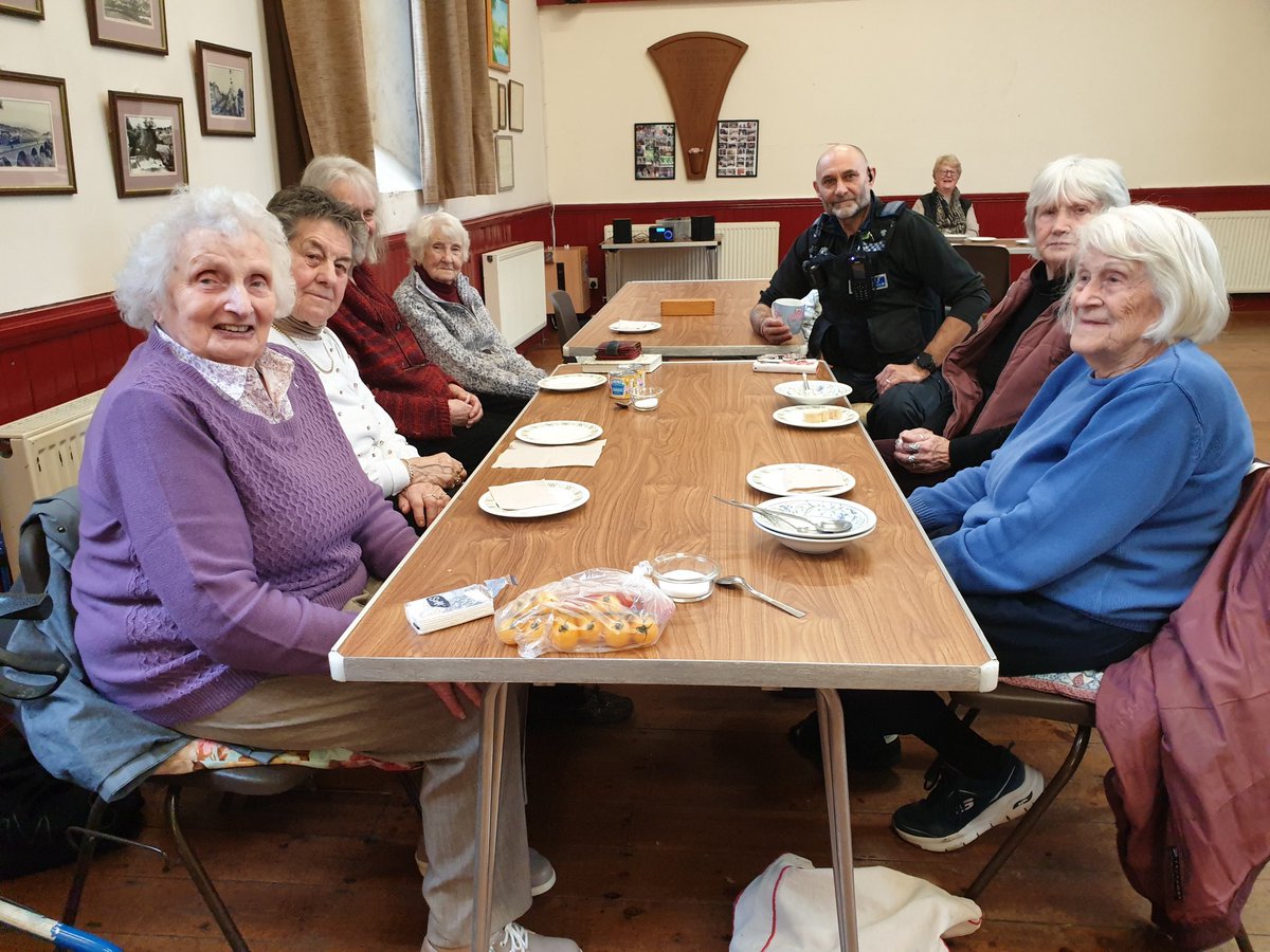 Yesterday PCSO Rob popped into the Horrabridge DROP IN. From 10am today along with one of your NBMs he will be at the TASS cafe in the Pannier Market. They will be there to answer any concerns you have in your neighbourhood. #NeighbourhoodPolicingWeek