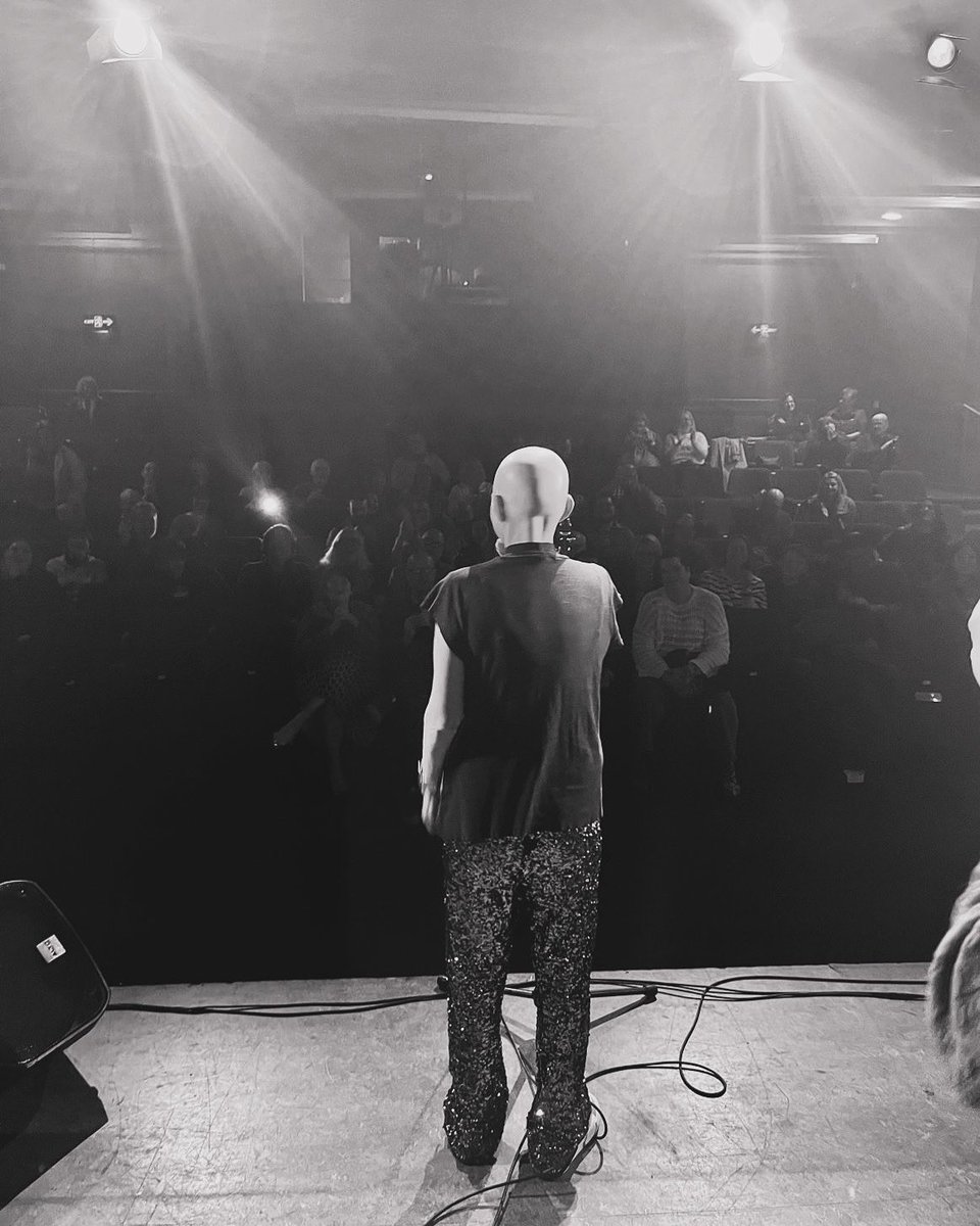 What a talent ! And so proud to call her my mate !!!@Gailporter Hung drawn and portered ! What a show