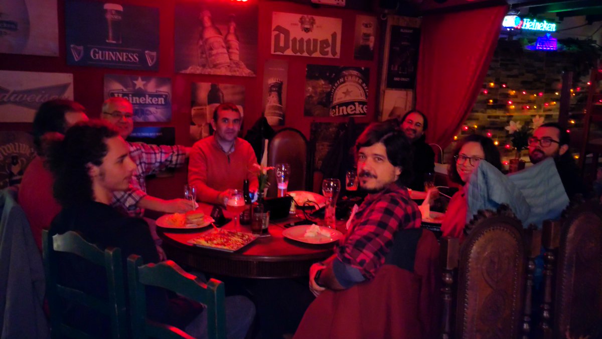 About last night <a href="/ubuntuportugal/">Comunidade Ubuntu PT</a> meetup:
Hambuguers, beer, <a href="/Ubuntu/">Ubuntu</a>, and <a href="/supertuxkart/">SuperTuxKart</a> on a <a href="/Raspberry_Pi/">Raspberry Pi</a>