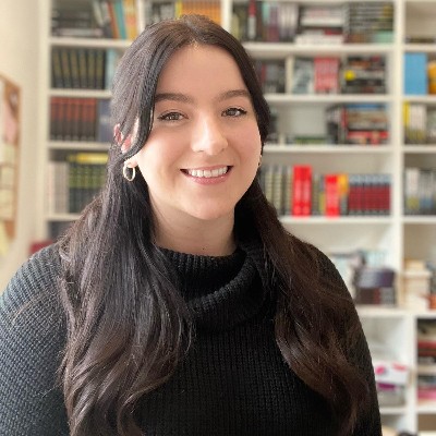 Calling all crime, thriller and mystery #writers! The fabulous Jade Kavanagh at Darley Anderson is available for #Agent121 sessions on 5 Feb. It is a great chance to get feedback on your cover letter, #synopsis and opening chapters.

iaminprint.co.uk/agent121

#amwriting #mswl