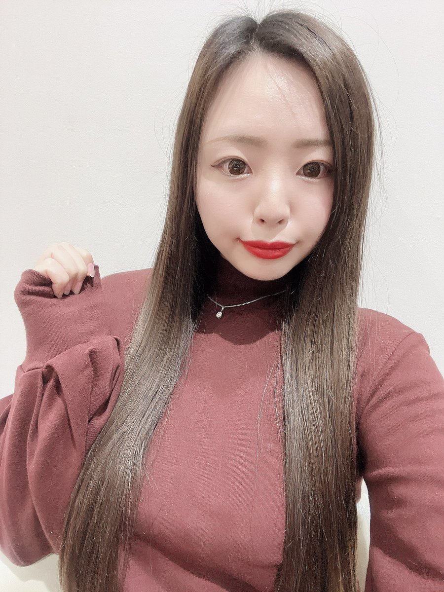 こんばんは🌛

明日！1月27日(土)は！
#スーパーUSA魚津店 様へ！

12時〜
総付景品配布のお手伝い🎁
『おやつ村さんコラボ景品 たい焼き』

ぜひ受け取りに&amp;遊びにきてね〜🫶

#パチンコ #パチスロ 
#レディナナ #富山 #総付景品