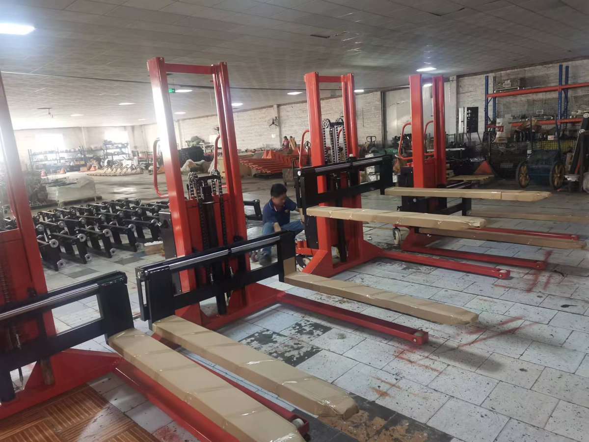 matta_yang's tweet image. Guangdong Niuli Customized Straddle Leg Semi Electric Stacker

#semielectricstacker #straddleelectricstacker #palletstacker #hydraulicstacker #stacker