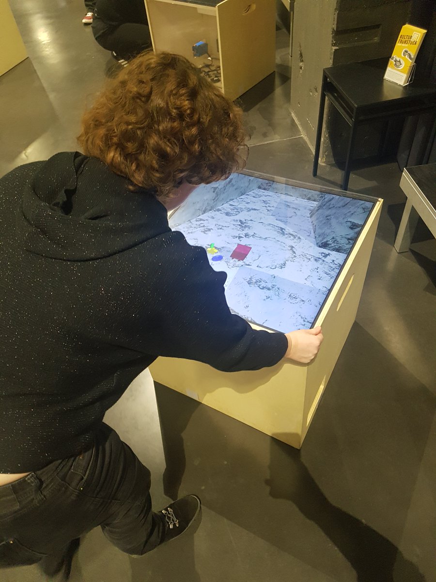 Das Digitale Foyer hat diese Woche Besuch vom Jungen Schauspiel des <a href="/LTheater_Linz/">Landestheater Linz</a>
. Willkommen Nele Neitzke und Team! Gestern gemeinsamer Playtest mit den FFT Cubes <a href="/FFTDuesseldorf/">FFT Düsseldorf</a> Heute geht es weiter in der <a href="/operamrhein/">Deutsche Oper am Rhein</a>