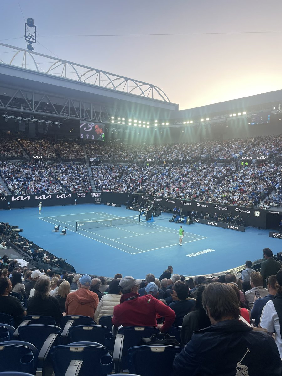 You know Melbourne Victory have scored when you can hear the fans all the way from Rod Laver Arena 😂😂😂

#AusOpen #MVCvSYD