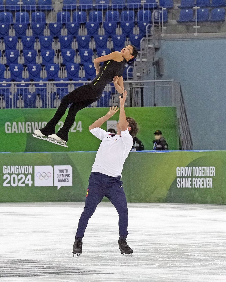 Hieloespanol's tweet photo. JUEGOS OLÍMPICOS DE LA JUVENTUD DE INVIERNO (Gangwon 🇰🇷)
 🕕 5:55 de esta madrugada (hora española). Programa corto de Carolina Campillo &amp; Pau Vilella
⛸️ PÁGINA DE RESULTADOS
https://t.co/qQNckskrMP
📺 STREAM
https://t.co/z6VqdRh8G2
📸 Nacho Casares (COE) https://t.co/xFTdesUjna