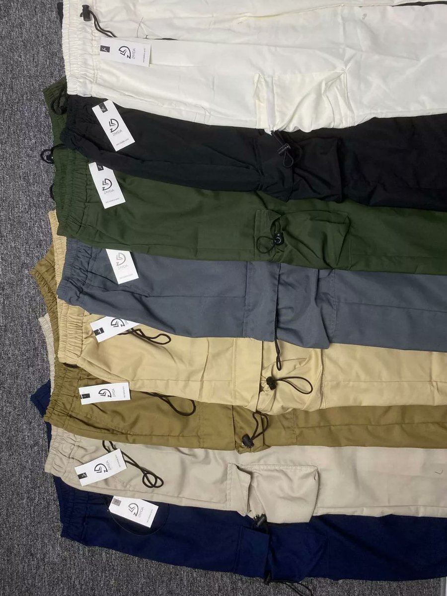 ᦗ mix match with cargo pants ᦗ

╰─▸ ❝  a thread   ❞