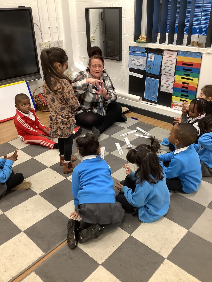 Gaskell Musicians (@gaskellmusic) on Twitter photo Nursery are working hard on their speaking, listening and counting. We are so proud of the progress they are making at hearing the sounds at the beginning of other people's names and showing a number with thier fingers. <a href="/GaskellPrimary/">Gaskell Primary School</a> <a href="/GaskellMaths/">Gaskell Mathematicians</a> <a href="/GaskellReaders/">Gaskell Readers</a> Nursery are working hard on their speaking, listening and counting. We are so proud of the progress they are making at hearing the sounds at the beginning of other people's names and showing a number with thier fingers. <a href="/GaskellPrimary/">Gaskell Primary School</a> <a href="/GaskellMaths/">Gaskell Mathematicians</a> <a href="/GaskellReaders/">Gaskell Readers</a>