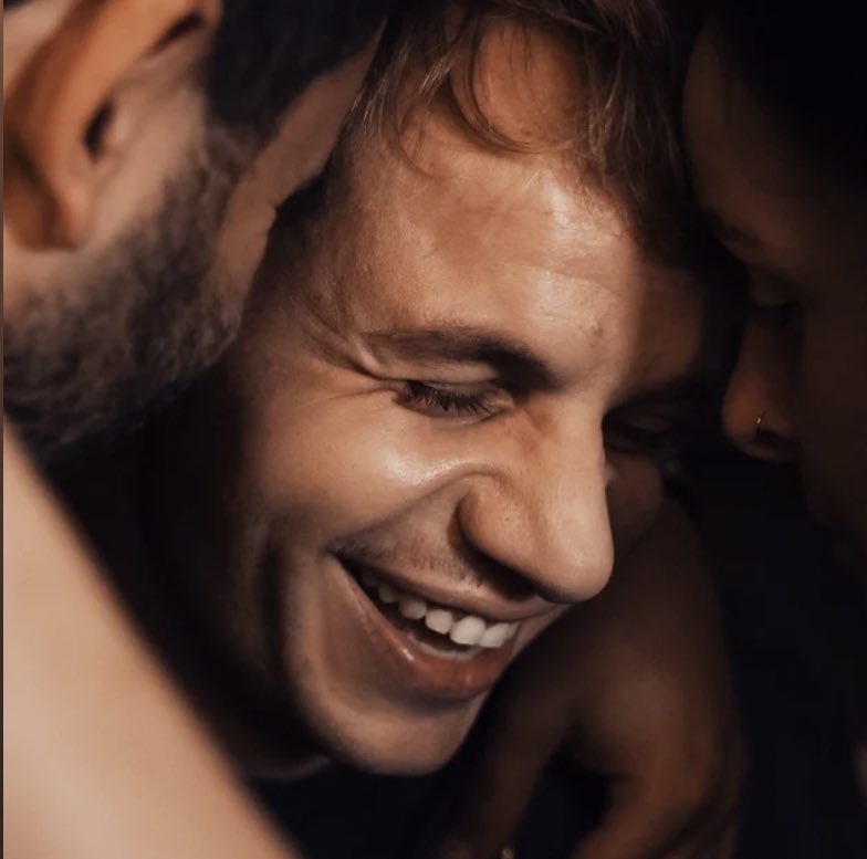 Explicit tweet media