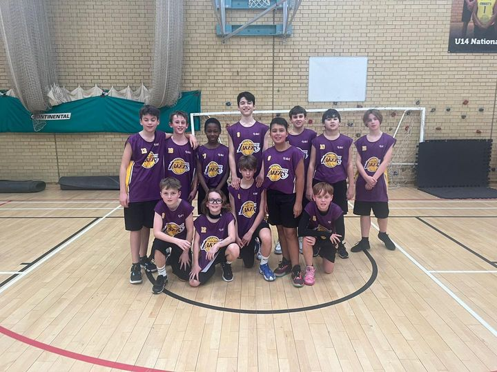 christs_school's tweet photo. WIN! Well done to the Yr7 Basketball Team who beat Grey Court 41-18 in the borough league game. The team are now unbeaten in the Borough league, Surrey Cup & the Junior NBA!
#jrnba #togetherwearebasketball #basketballengland #juniornba #knightsbasketball #englandbasketball https://t.co/oPc52xMfqp