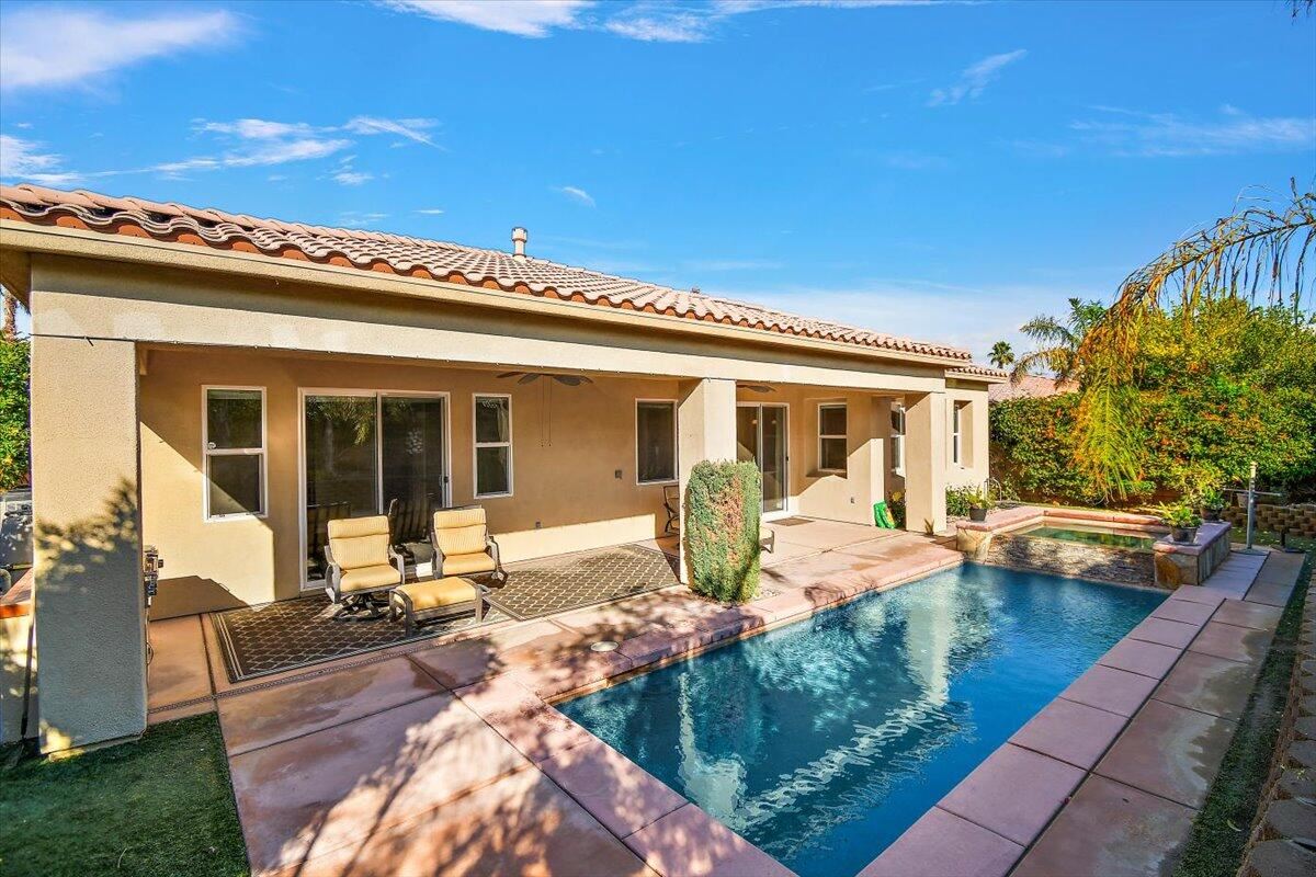 debbiebehlman's tweet photo. 80215 Queensboro Drive, Indio, CA, 92201
4 bed | 4 bath 2514 Sq. Ft.
Active | 3900
https://t.co/oJzyX7f06U
Long term Lease opportunity in the gated community of the Bridge at Jefferson. 4bd/3.5 bath home with private pool/spa. Spacious floor plan with open living. Kitchen is... https://t.co/k8YVhXGvJU