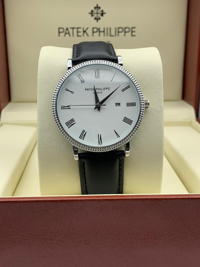 shopMillz's tweet photo. Patek Philippe Leather 
White face 

11,000 only 
Boxed https://t.co/DKOtTVVOUm