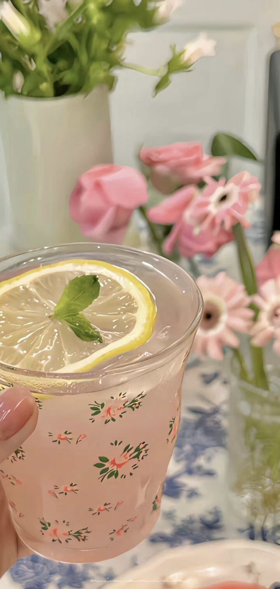 Khi cuộc đời trao cho bạn một trái chanh, hãy đi tìm thêm đường và mật ong 🍯😋🥰🥰