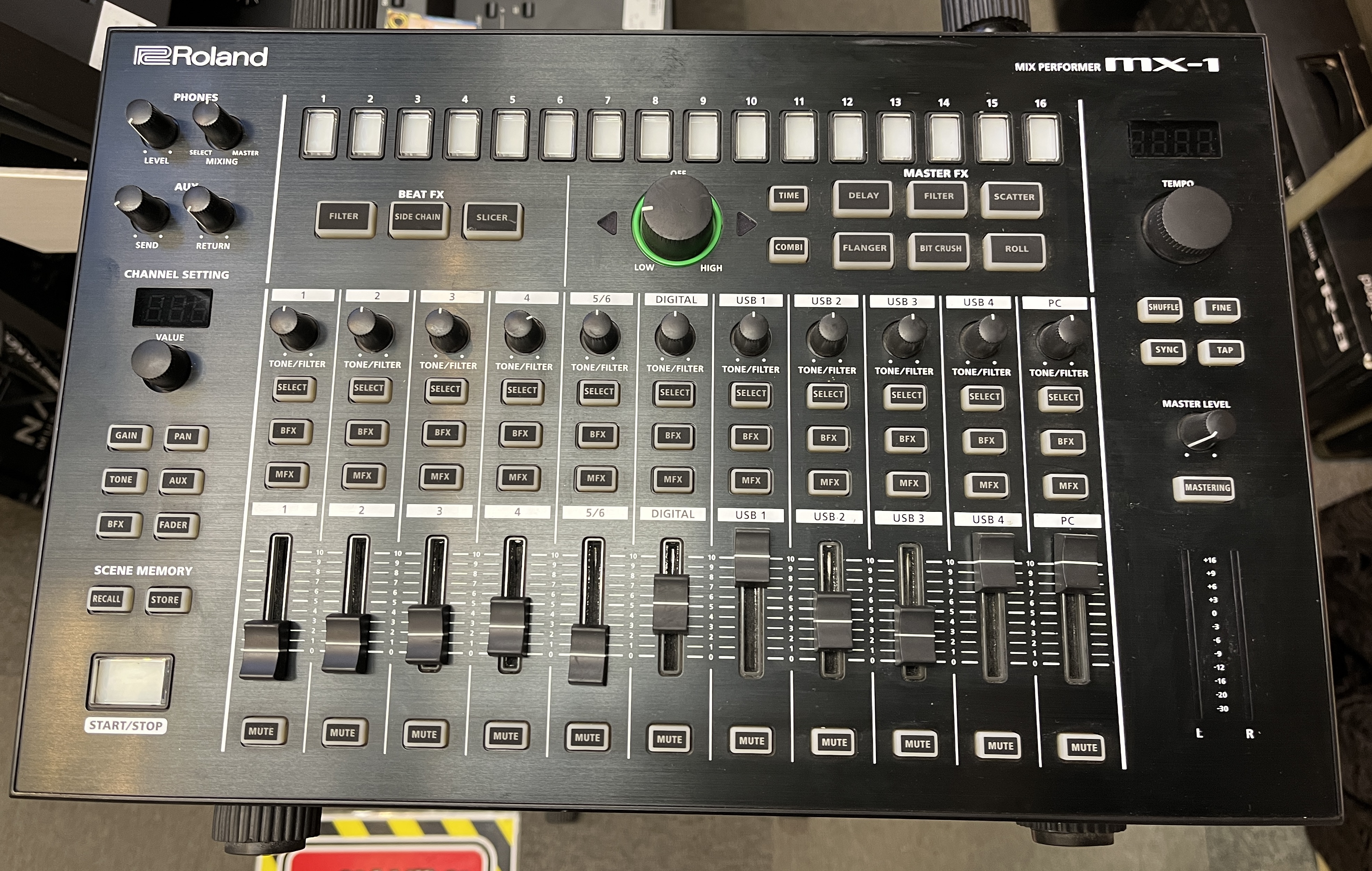 ROLAND MX-1（デジタルミキサー） 中古】Roland AIRA MX-1
