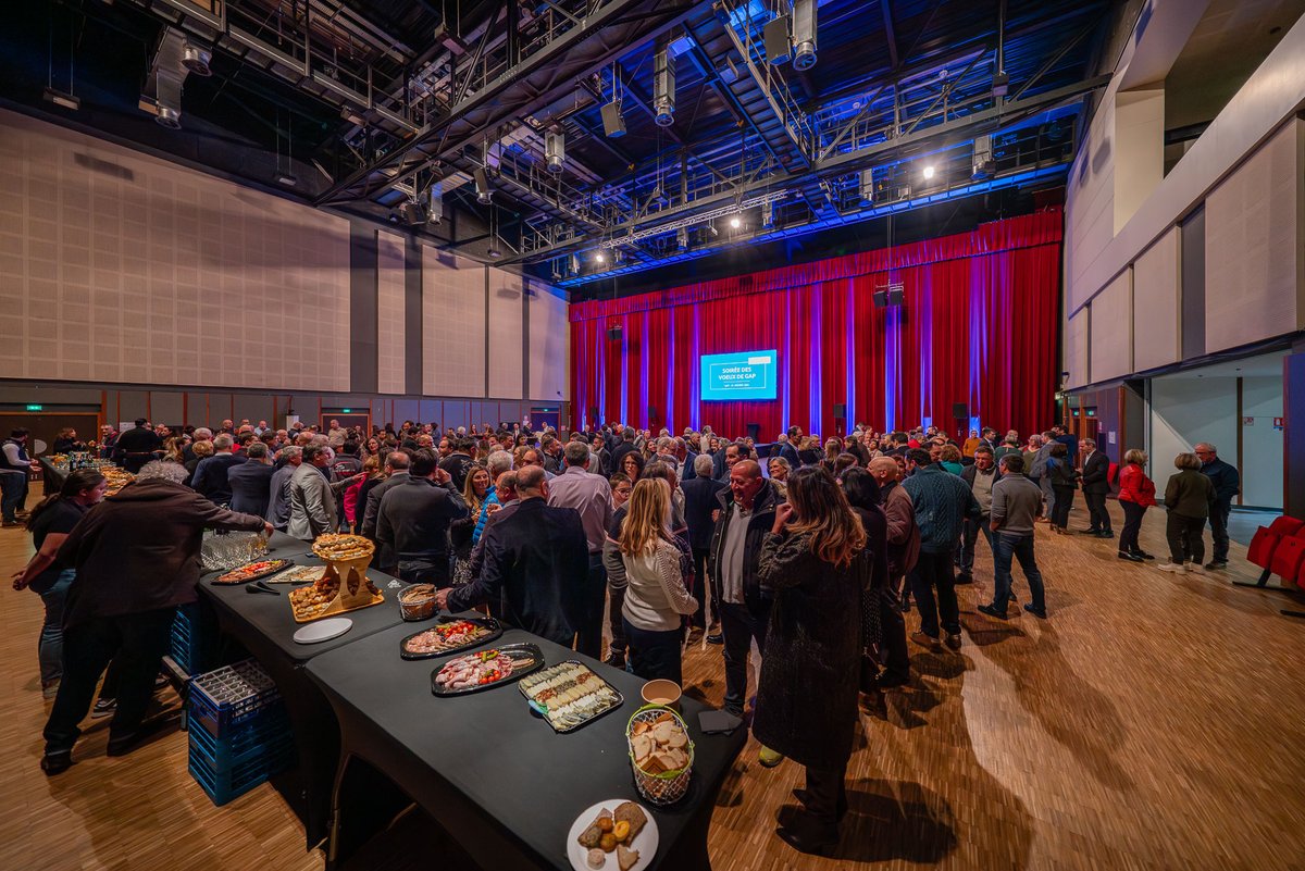 VOEUX DE GAP 2024 BPAURA ✨💙
 
Le 24 janvier 2024, BPAURA accueillait près de 300 clients pour ses traditionnels Vœux au Quattro à Gap 🙌🏼
 
Toutes les équipes BPAURA présentes ont pu échanger et partager un moment convivial en ce début d’année avec nos clients et partenaires.🤝