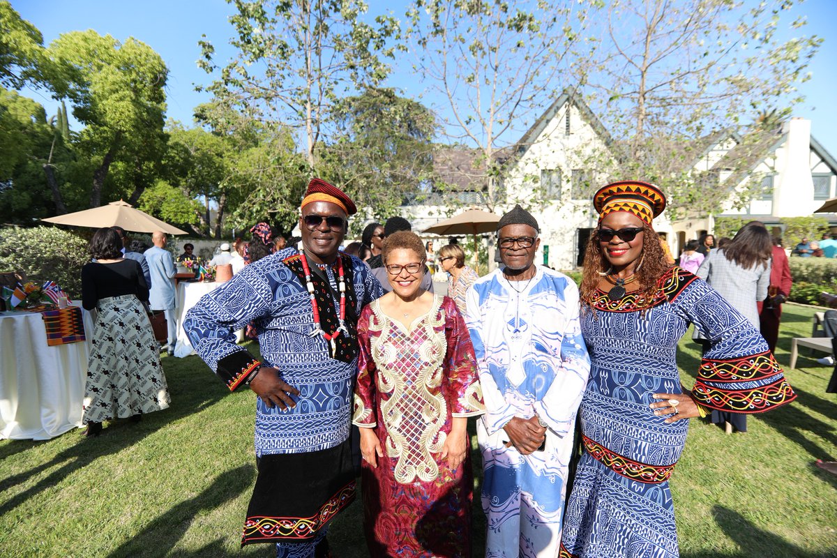 GettyHouse's tweet image. #FBF In Los Angeles, #AfricaDay is a celebration of our strong and diverse African diaspora communities, our shared values, and our commitment to strengthening economic and cultural connections across the continent. #GettyHouseFoundation