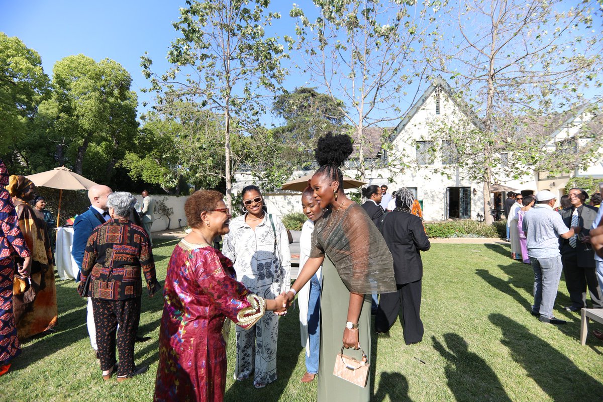 GettyHouse's tweet image. #FBF In Los Angeles, #AfricaDay is a celebration of our strong and diverse African diaspora communities, our shared values, and our commitment to strengthening economic and cultural connections across the continent. #GettyHouseFoundation