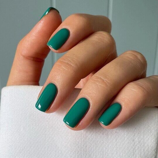 Какой маникюр в моде: трендовый нейл-дизайн 2024 - обзор трендов года - цвета, формы ногтей nails-mag.ru/manikur/kakoy-…