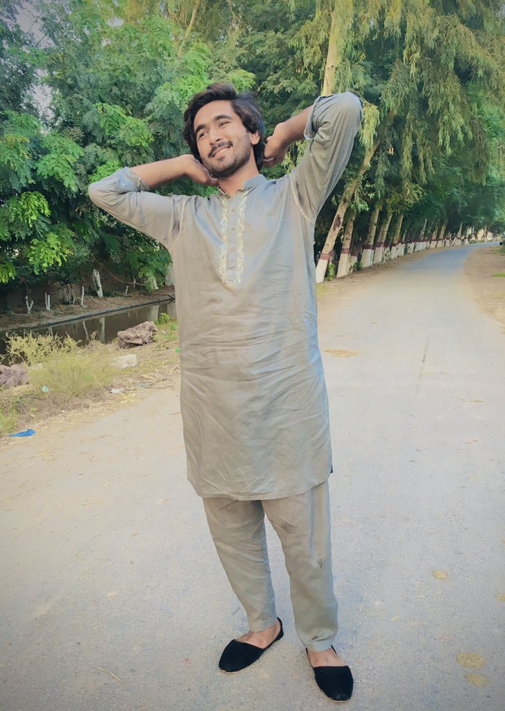 MrAhmooo's tweet photo. ہم وجہ بنے اُنکی مسکراہٹ کی !!!
سو ہمیں خود پر بہت پیار آیا ❤️
#foryoupage 
#Dimpleboy 
#poetrylovers 
#bigfoot https://t.co/4hgRQI9b27