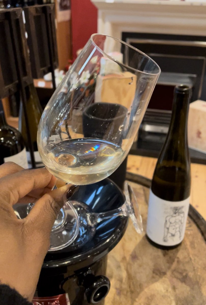 chqdublin's tweet photo. Good news for Wine Lovers 🍷: The Wine Tastings are back in Mitchell &amp; Son at CHQ!

Our staff pick is the elegant, creamy-textured, salty, and flinty Grüner Veltliner. This organic biodynamic white wine from the Kremstal region in Austria is a very good accompaniment to food. https://t.co/a0Zr3S5SGj