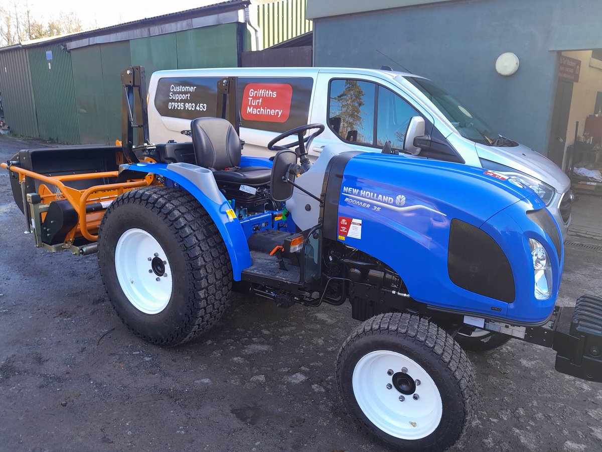 GriffithsTurf's tweet image. Avaliable for hire Sisis Rotorake TM1000 2mm scarifier/Thatch removal reel C/W 35hp New Holland Compact tractor please ring Huw for any further information on 07935 903453