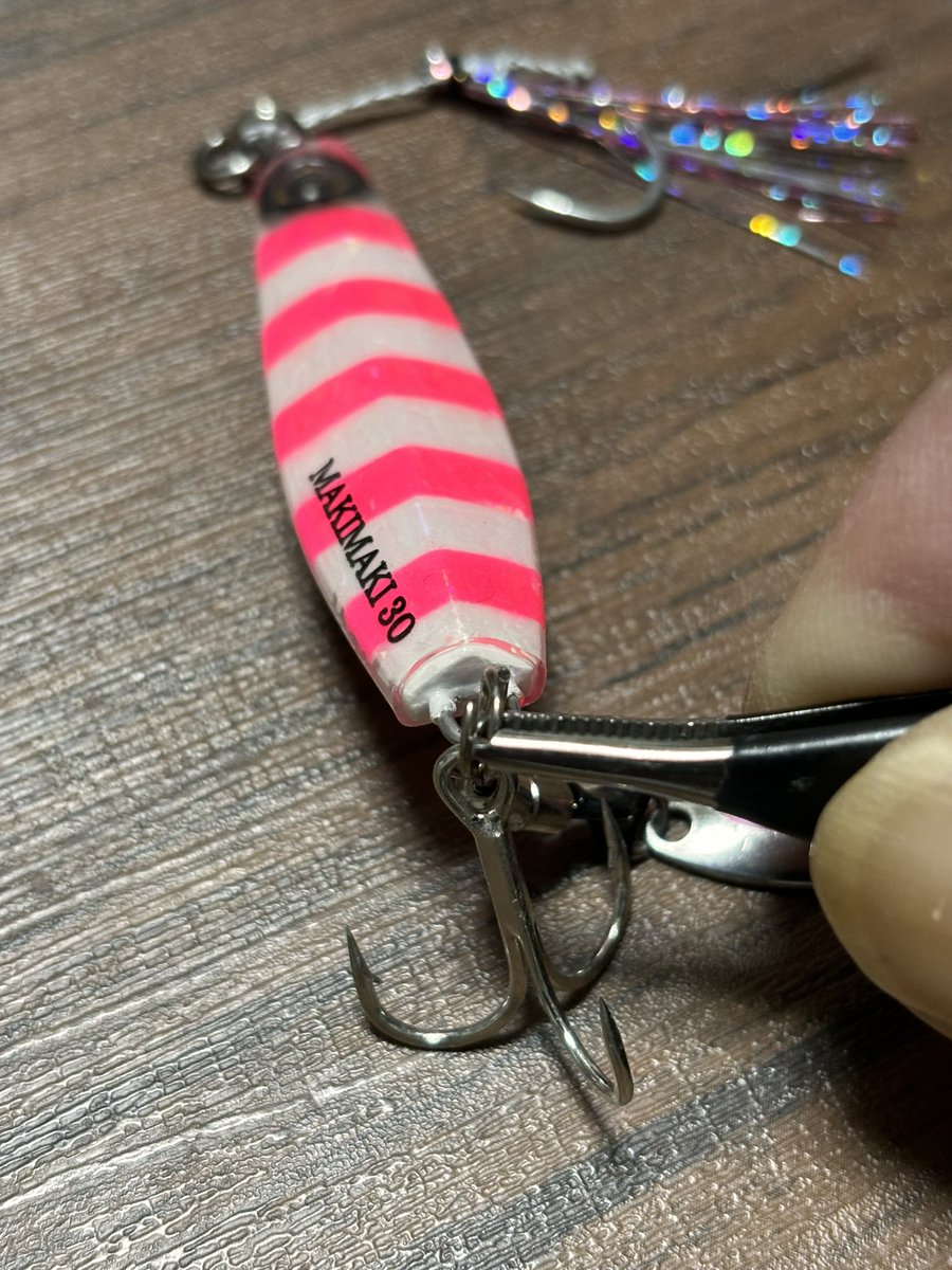 爆風大寒波記念 第2弾⁉️

スプリットリング
ミニプライヤー🎶

これ、ギリ60g以下までのルアーしか投げない人にはもってこいの品。

普通のプライヤーだと、先端がデカ過ぎでフック交換後にスプリットリングが隙間空いてたり、小さ過ぎでつまめ無かったりしません？

ええからとりあえずこれ買ってみw