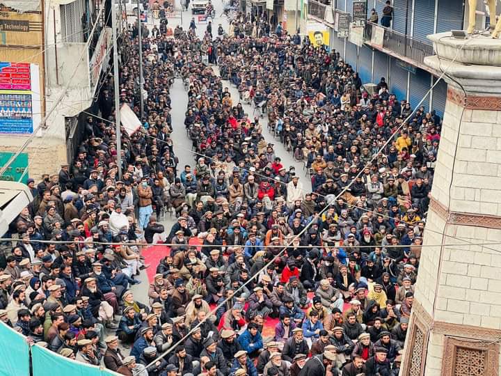 As protests grow stronger over wheat subsidy issue, SCOM <a href="/hq_sco/">Special Communications Organization</a> has blocked internet services in Gilgit-Baltistan.