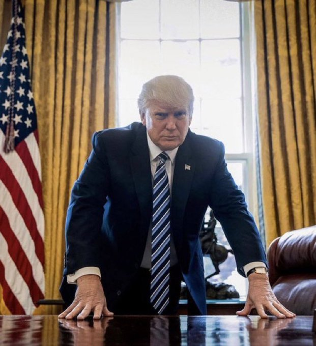 TRUMP_ARMY_'s tweet photo. Give me a Thumbs Up 👍,  If you want PRESIDENT TRUMP back in the OVAL OFFICE!! https://t.co/pSlxrXEgkM