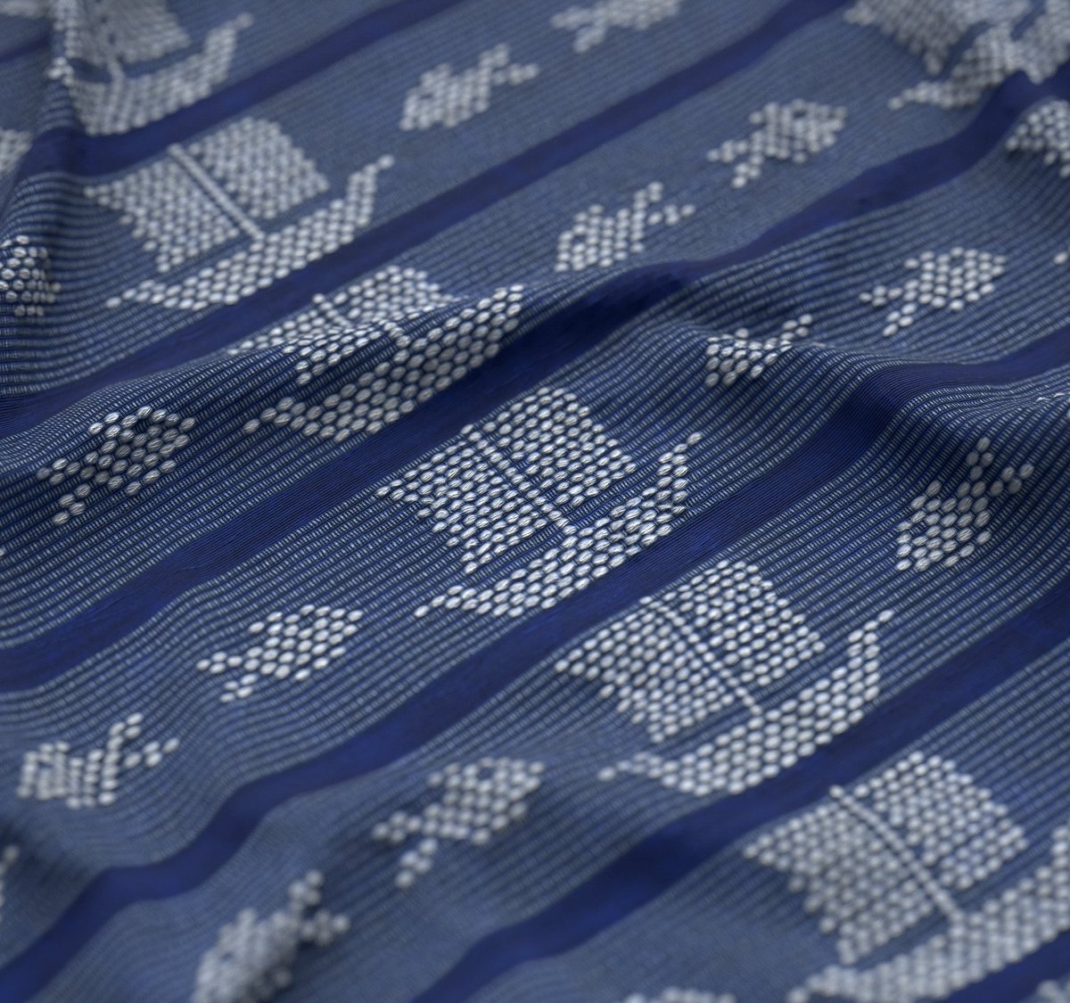 Hi! Reviving my twitter to post this Filipino Pinilian textile I created in Substance Designer. This particular textile is from the Ilocos Region and I'm planning on recreating at least one textile from every region.

#artph #SubstanceDesigner