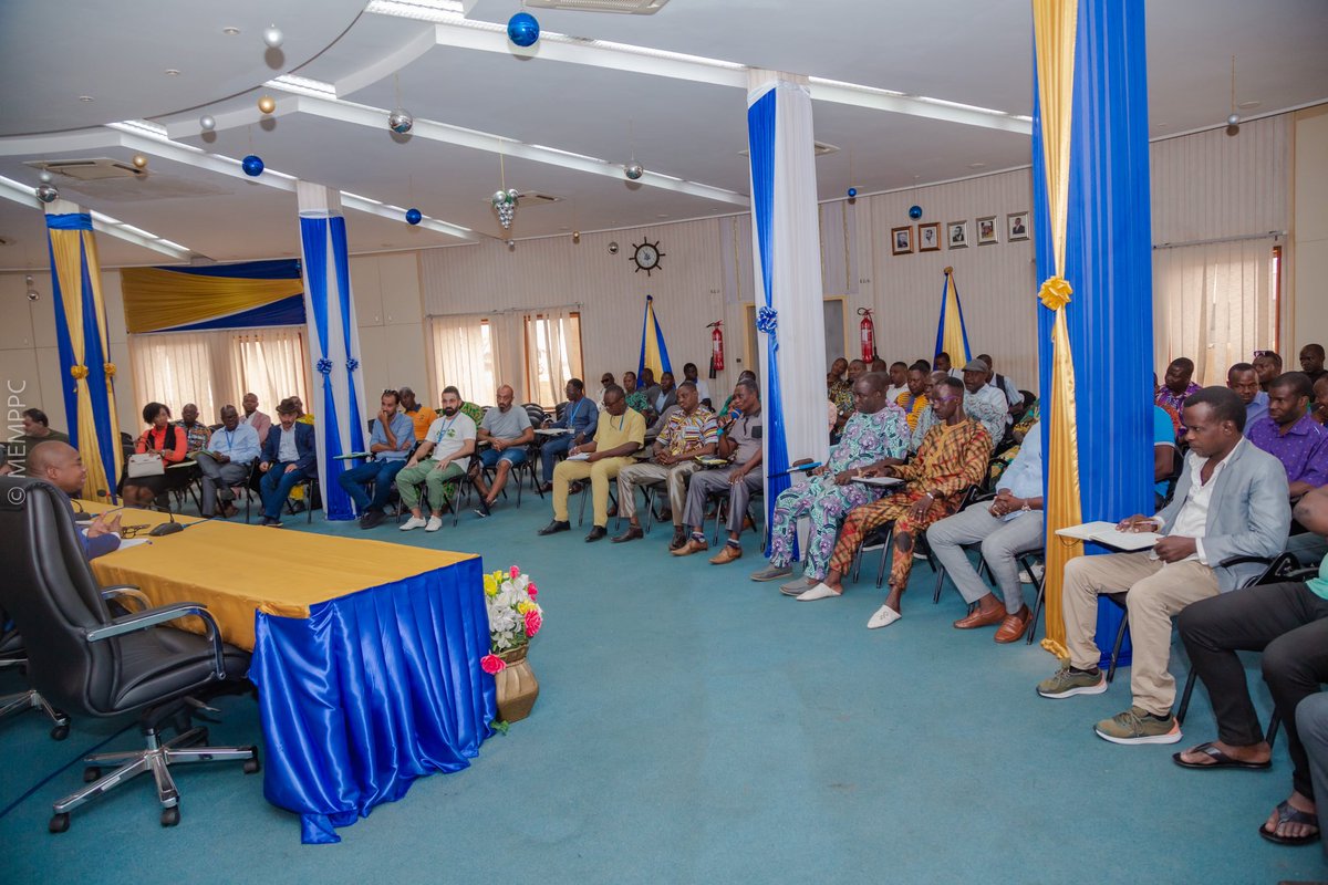 À l'issue de négociations fructueuses, un accord a été conclu entre les syndicats des transitaires importateurs de véhicules d'occasion et les consignataires Grimaldi Togo SA et Aquamarine, mettant ainsi fin à une grève de plus de deux semaines. Cet accord représente une avancée