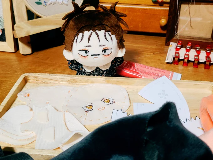目元赤く塗ってちょそぬい完成だ〜 変な服着せてごめんね?