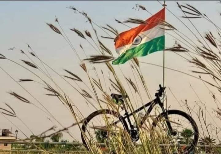 Hashmi_Shuyeb's tweet photo. आप सभी को गणतंत्र दिवस की हार्दिक बधाई व शुभकामनाएं💐
#RepublicDay #2024 
🎉🇮🇳🇮🇳🇮🇳🙏 https://t.co/kNjMtMkCxc
