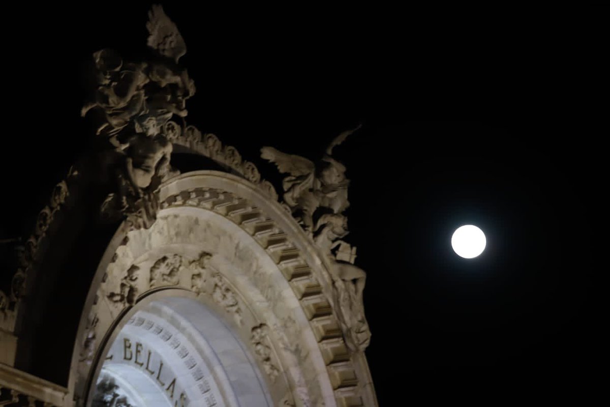 Roberto_Casta's tweet photo. La Luna del Lobo

📷 E. Medel/REFORMA https://t.co/4ujRH6ON23