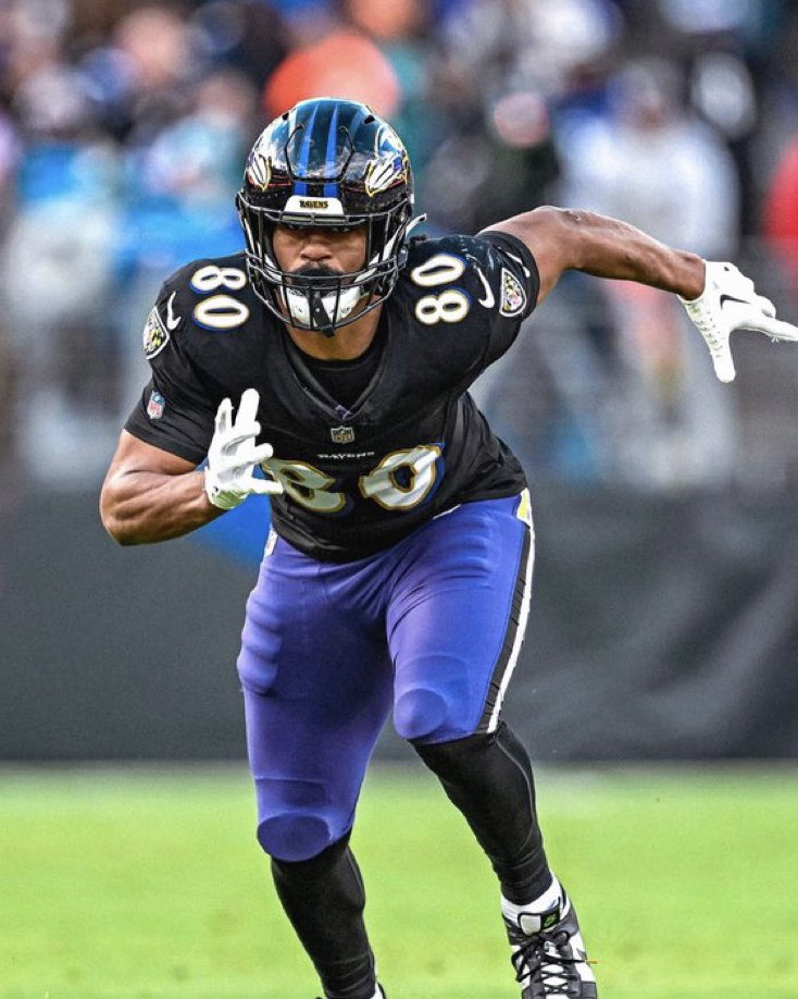 sgellison's tweet photo. It’s happening. 

Two of the NFL’s best tights ends together again. https://t.co/VczStjQrxT