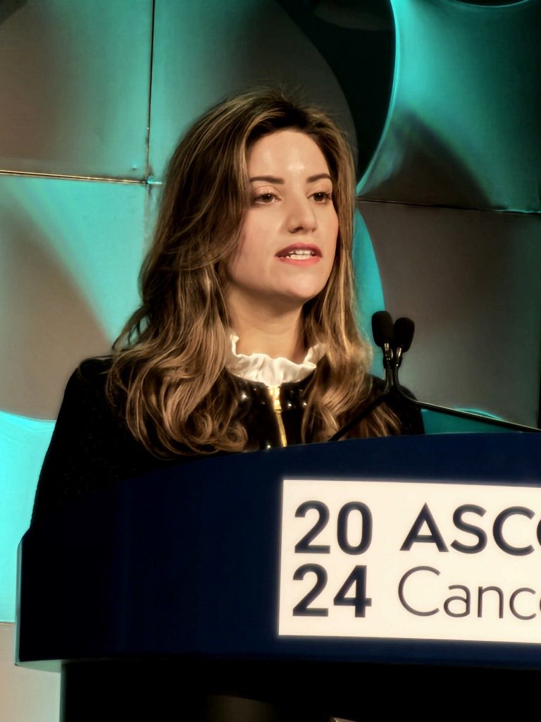 CParkMD's tweet photo. โญ๏ธOutstanding UNITE study discussion by @AmandaNizamMD. Study discussed EV after platinum chemo and switch maint avelumab in Urothelial Cancer
๐ORR 51%
๐PFS 7.0 mod
๐OS 13.3 mos
@PGrivasMDPhD @koshkin85 @shilpaonc @rafee_talukder @jamecancerdoc https://t.co/6nfQhG5leS