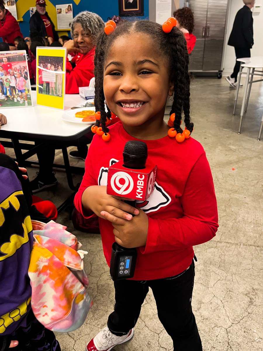 Morgan Mobley (@mmobleykmbc9) on Twitter photo Such a sweet start to this Red Friday! <a href="/tkelce/">Travis Kelce</a> is teaming up with <a href="/KodiakCakes/">Kodiak Cakes</a> to fuel kids at <a href="/OB_Inc_KC/">OperationBreakthrough</a> with a warm breakfast.
25,000 meals will be served to under-resourced communities in KC because of this generosity ❤️ Such a sweet start to this Red Friday! <a href="/tkelce/">Travis Kelce</a> is teaming up with <a href="/KodiakCakes/">Kodiak Cakes</a> to fuel kids at <a href="/OB_Inc_KC/">OperationBreakthrough</a> with a warm breakfast.
25,000 meals will be served to under-resourced communities in KC because of this generosity ❤️