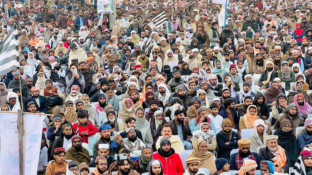 mq_azi4's tweet photo. #MoulanaOfficial
#juipakofficial
#elections
#Elections2024
#ElectionPakistan
#Jui
#voteforjui
#Voteforkitab
#MaulanaInMuzaffargarh
#moulanas_vote
#vote_only_for_the_book
#vote_is_for_the_book
#vote_two_book_ko
#Book_is_calling_you
#My_sign_is_book
#Jui_my_theory
#my_vote_my_view https://t.co/B3yXolrMQj