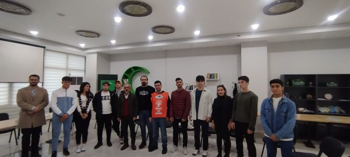 temamardin's tweet photo. TEMA Vakfı Mardin İl Temsilciliği olarak kurucularımız Hayrettin Karaca ve A.Nihat Gökyiğit’in hatıralarına sahip çıkmak ve onları anmak için gönüllülerimizle buluştuk. 
Artuklu İS Ömer Babaoğlu  ve Midyat İS M.Furkan Ceylan, kurucularımızın anma konuşmalarını gerçekleştirdi. https://t.co/EvAmfEB4Ta