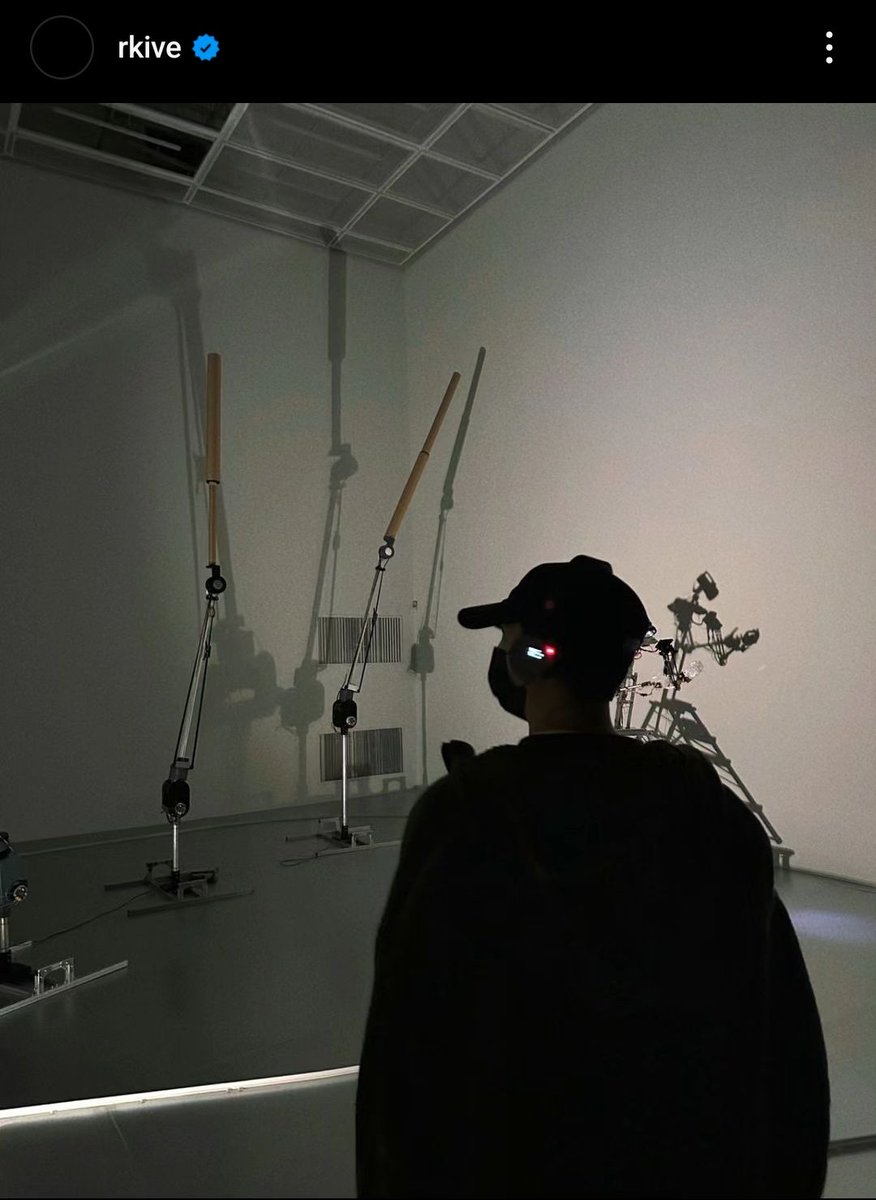 RMGlobalUnion's tweet image. What do you miss most about Namjoon? Please share and use the tag #500DaysTillJooniverse!

We miss his artsy, esthetic Instagram photodumps that he would share on the days we needed most 💜

#RM