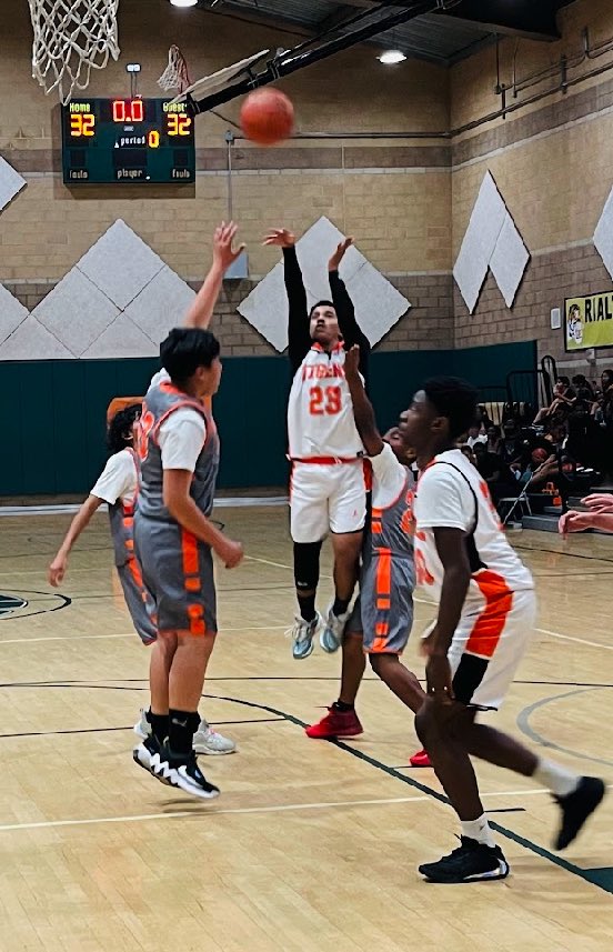 rms_tigers's tweet photo. Congratulations to our girls and boys basketball teams for their win this past Wednesday. They are off to a good start, watch out we are coming!!!!! #rialtomiddleschool #integrityanddetermination https://t.co/bMxcqfYZA0