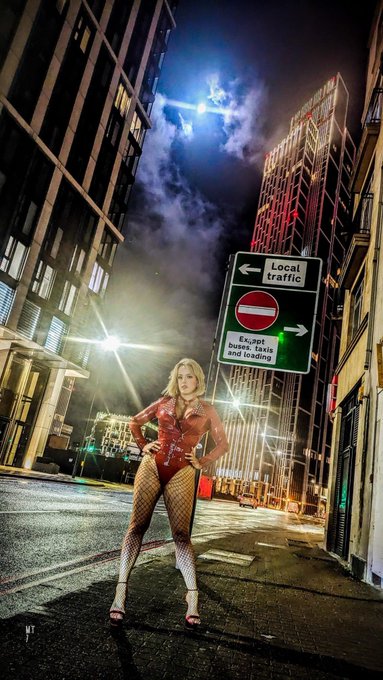 Really enjoyed @ClubPedestal last night..  (Taken on the way back to the hotel) https://t.co/dnE59Zj<a class="tags" target="_blank" title="On Twitter" href="/?out=eyJ0eXAiOiJKV1QiLCJhbGciOiJIUzUxMiJ9.eyJpYXQiOjE3MjcyNTE5NTYsImlzcyI6InR3cG9ybnN0YXJzLmNvbSIsIm5iZiI6MTcyNzI1MTk1NiwiZXhwIjoxNzU4Nzg3OTU2LCJyZWRpcmVjdF91cmwiOiJodHRwczovL3R3aXR0ZXIuY29tL0NsdWJQZWRlc3RhbCJ9.5XDYuh3B0PQMNauH3lI7FW3z12-0AdQ5qG029qn_9vRF270MIrVUlLlz4cbh8EfTyf8xrqIe4CPS49F0tcJbyA">@ClubPedestal</a>