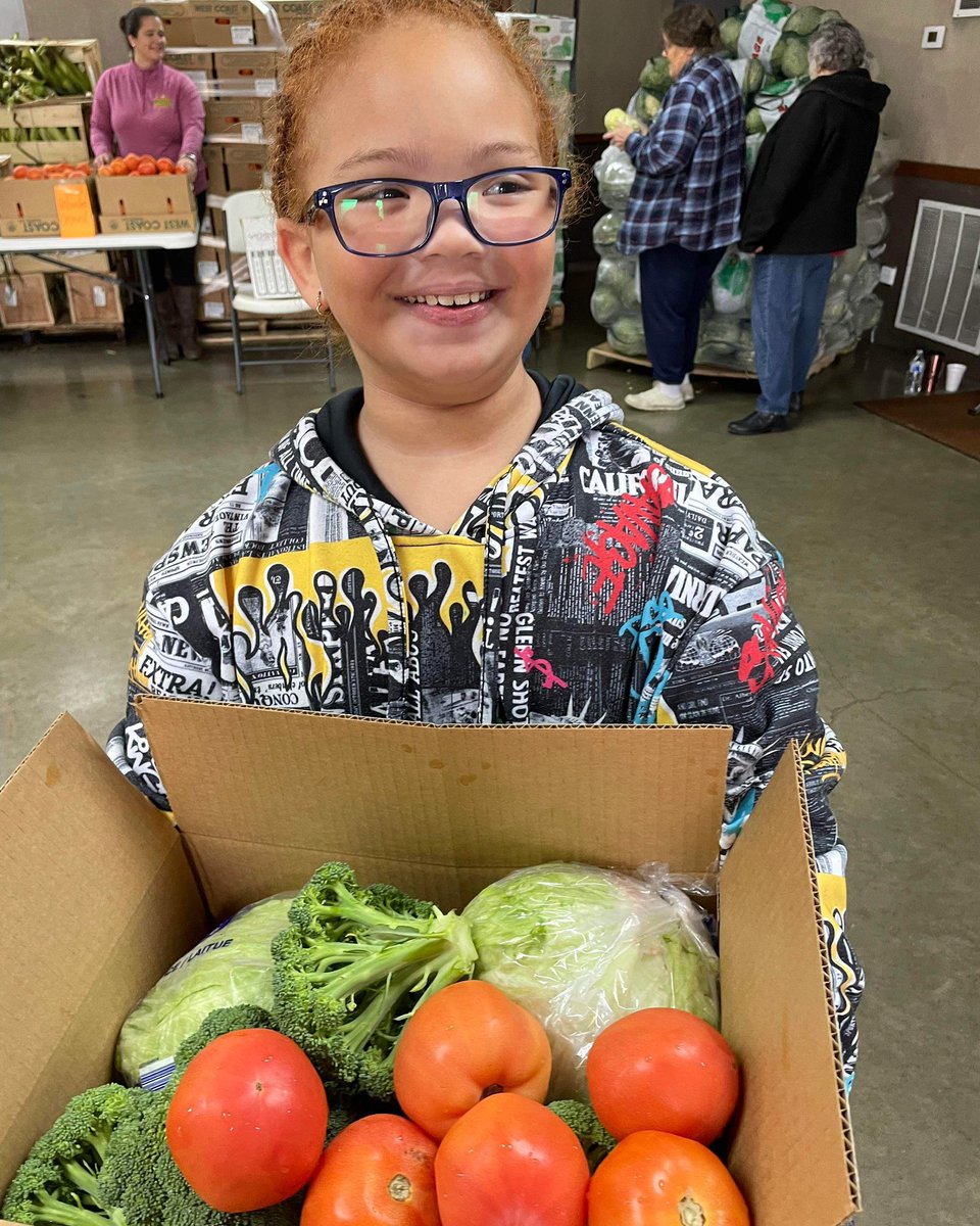 Fresh produce, big smiles! 🥦🍅🥕 Yesterday, we hosted our first free Produce Choice Market of 2024 in Cross Lanes, serving over 380 individuals.