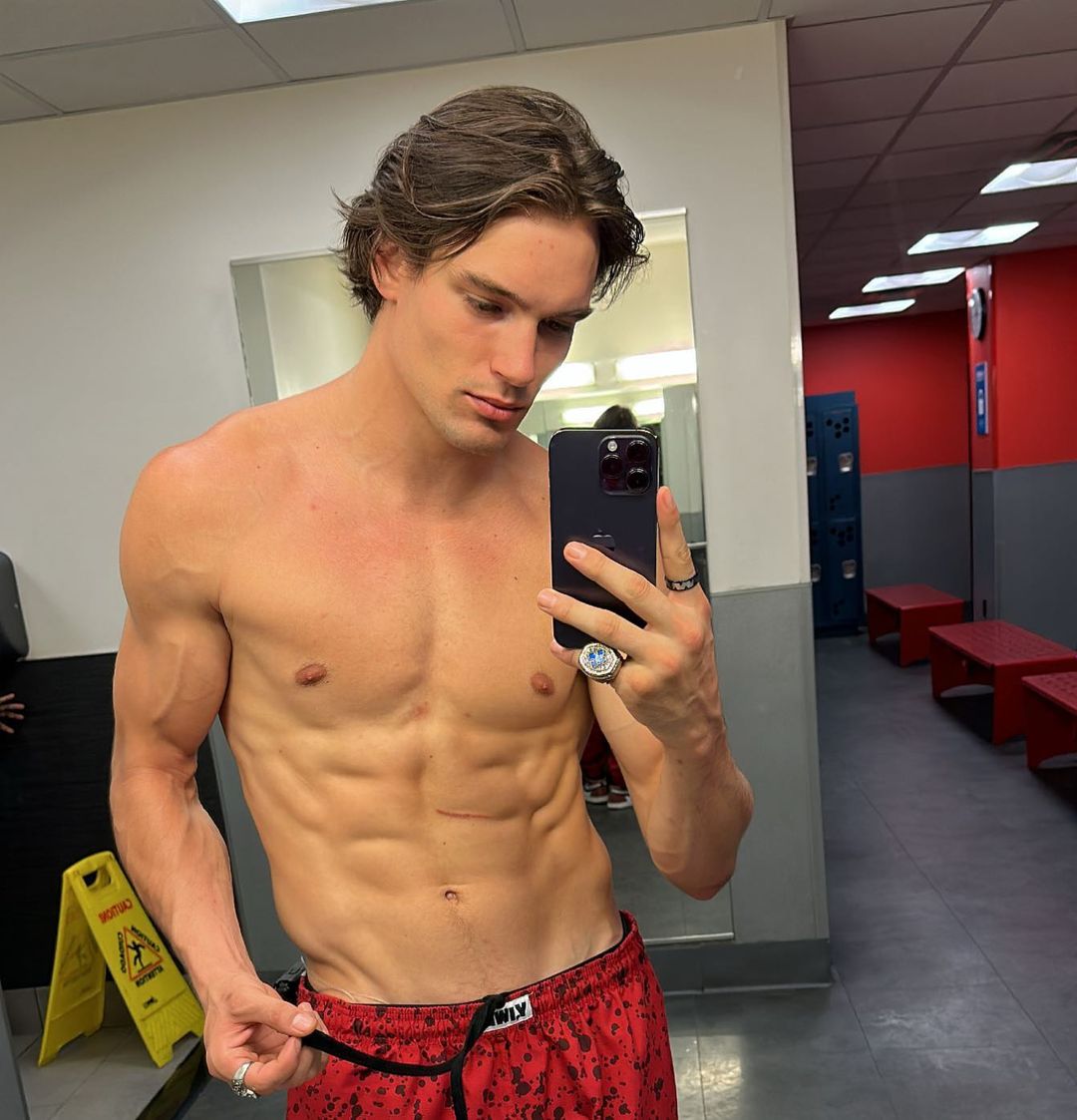 AmenEverytime's tweet photo. Mason McKendrick for #SelfieSatuday✨ #Model #MasonMcKendrick #NextModel #Selfie https://t.co/J3FHtYuWNM