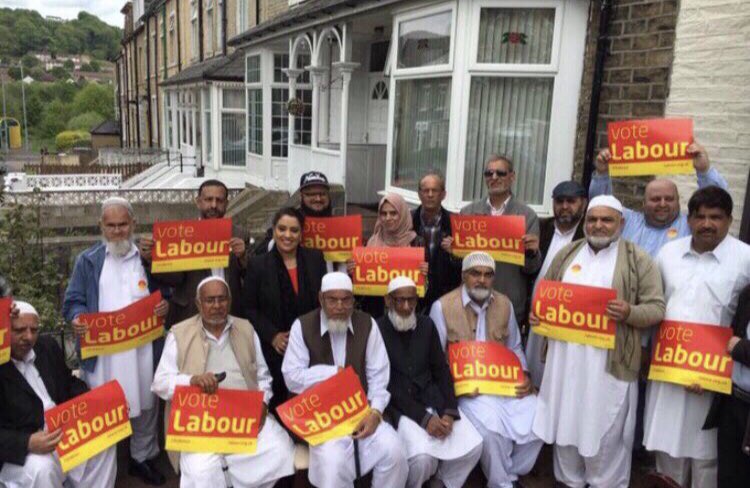 GarethDavies007's tweet photo. Since 1997 over 12million immigrants have entered Britain. 80% remain firmly dependent on Welfare. Total cost is £50k per person pa. This is a staggering amount of money. Close to £500billion. It's destroying our National economy.

Labour started mass immigration in 1997 https://t.co/zTf9LkLAfj